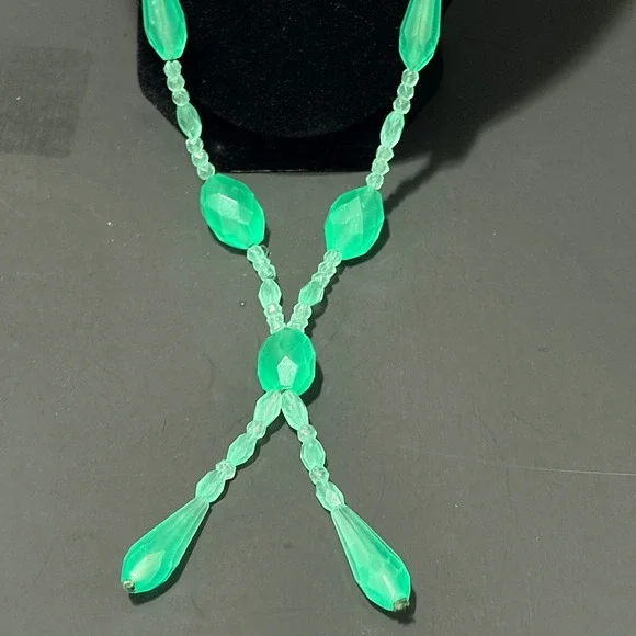 Vtg Green Uranium Glass Beaded Necklace UV Reactive Vaseline Glass Glows Flapper - Picture 6 of 16